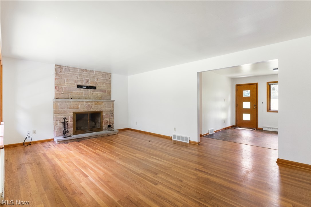 996 Sharon Hogue Road Brookfield OH 44438