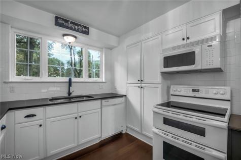 10906 Fitzwater Road Brecksville OH 44141