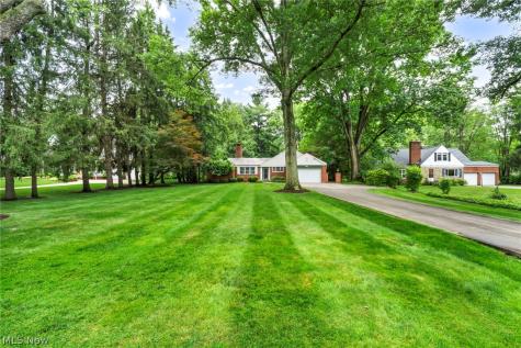 10906 Fitzwater Road Brecksville OH 44141