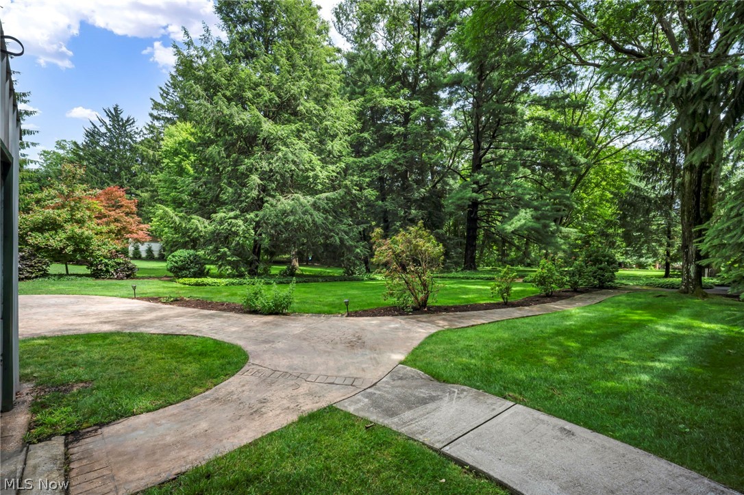 10906 Fitzwater Road Brecksville OH 44141