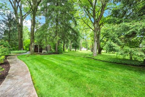 10906 Fitzwater Road Brecksville OH 44141