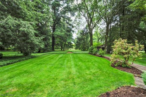 10906 Fitzwater Road Brecksville OH 44141