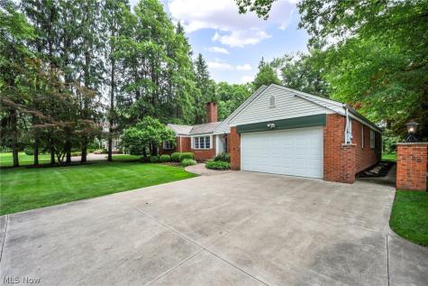 10906 Fitzwater Road Brecksville OH 44141