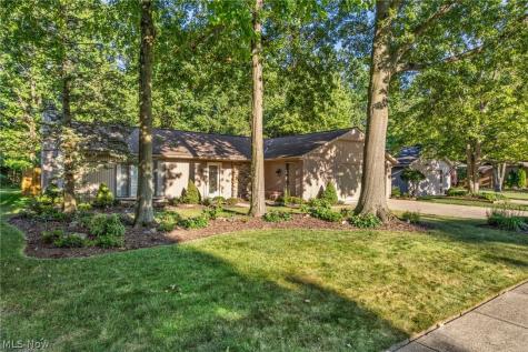 9249 Barton Drive Strongsville OH 44149