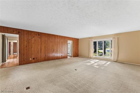 9249 Barton Drive Strongsville OH 44149