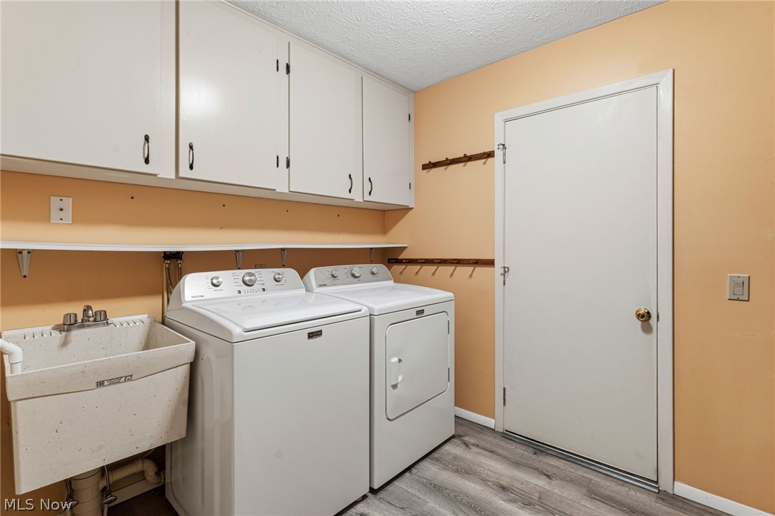 9249 Barton Drive Strongsville OH 44149