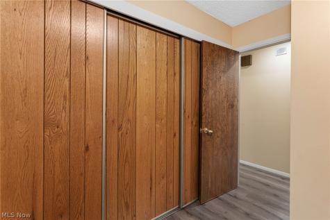 9249 Barton Drive Strongsville OH 44149