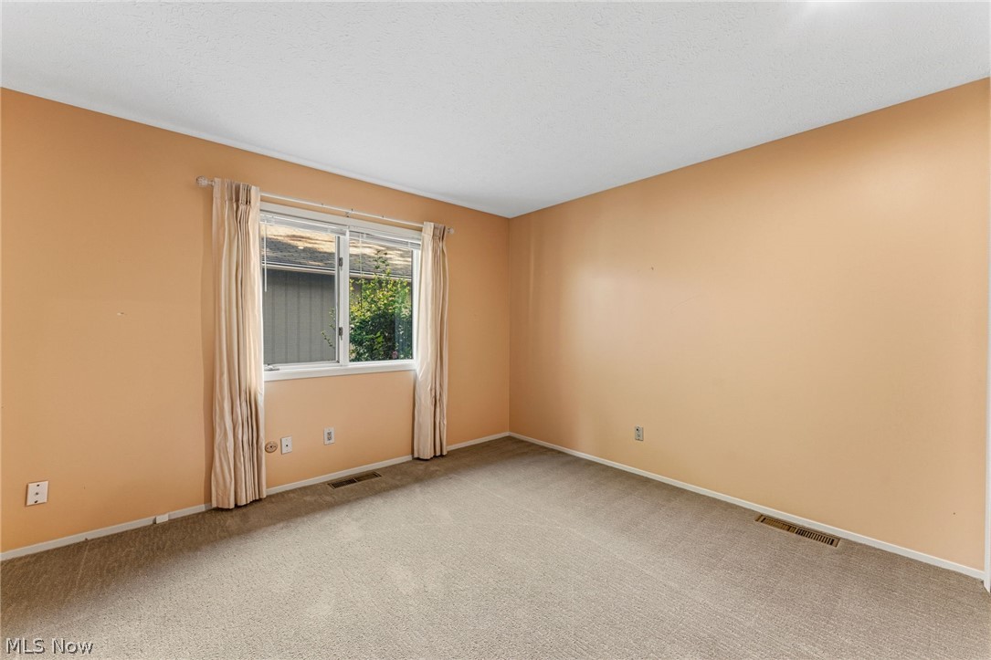9249 Barton Drive Strongsville OH 44149