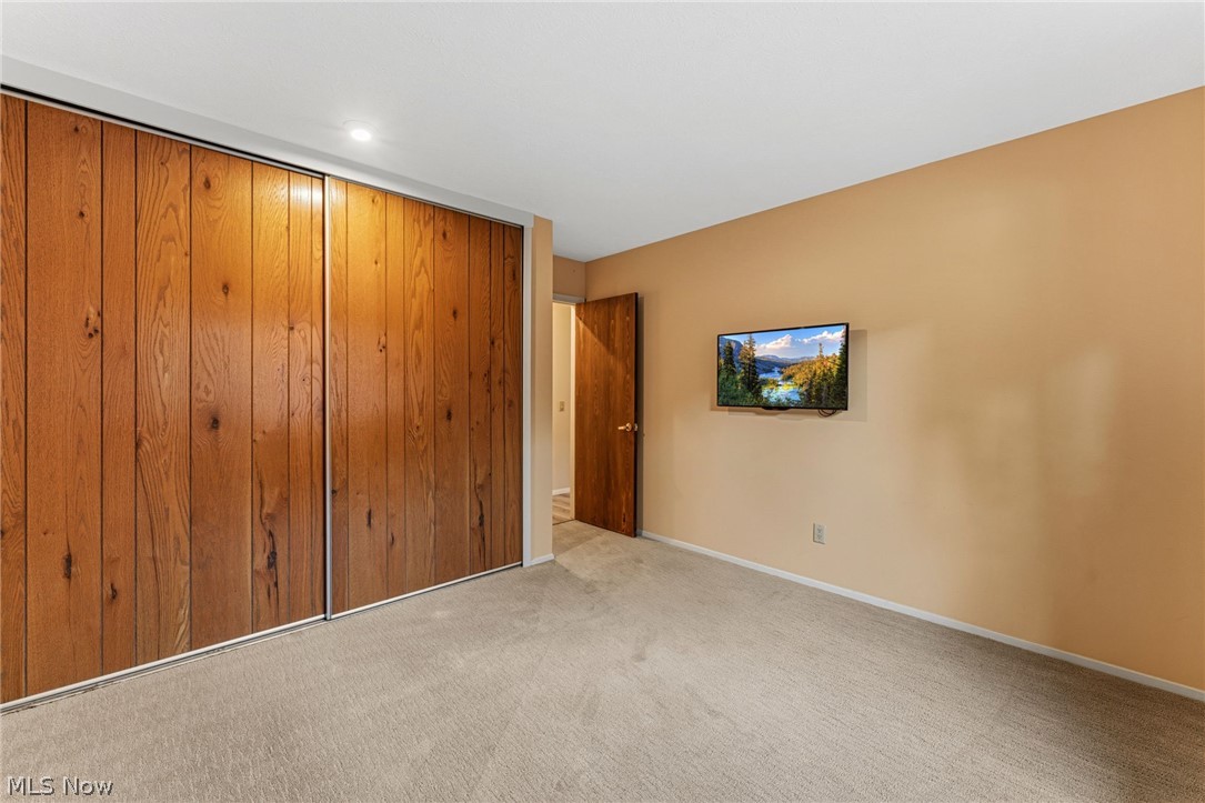 9249 Barton Drive Strongsville OH 44149