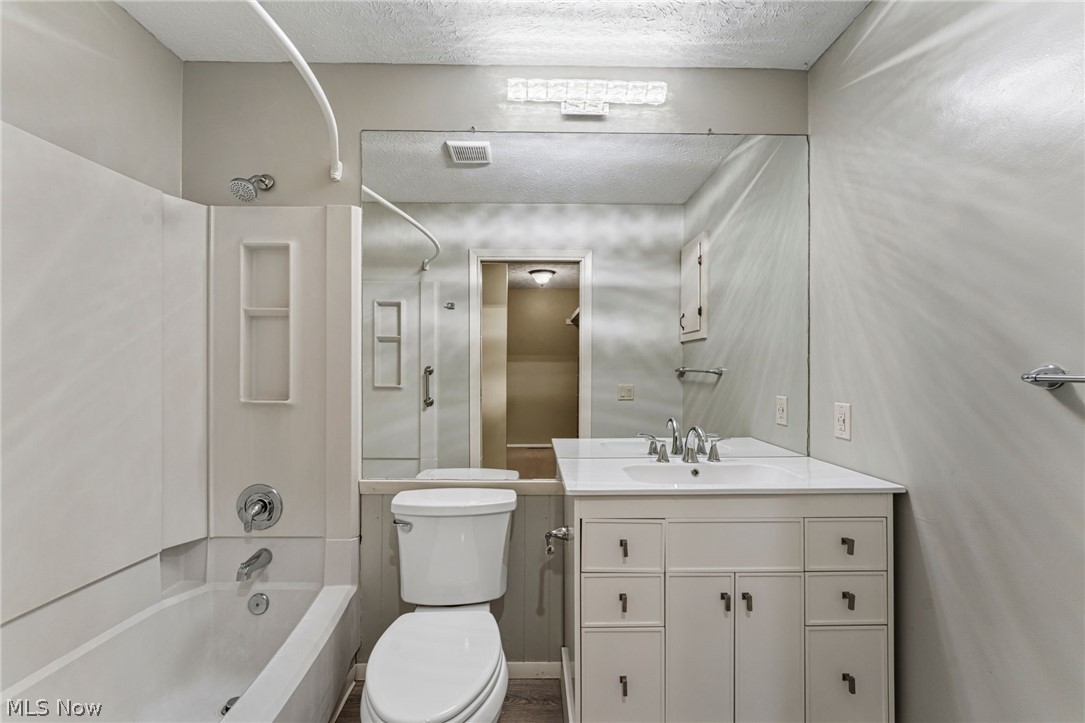 9249 Barton Drive Strongsville OH 44149