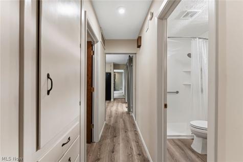 9249 Barton Drive Strongsville OH 44149