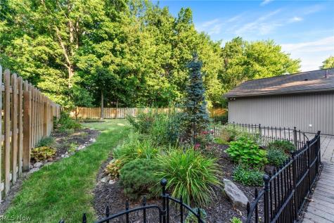 9249 Barton Drive Strongsville OH 44149