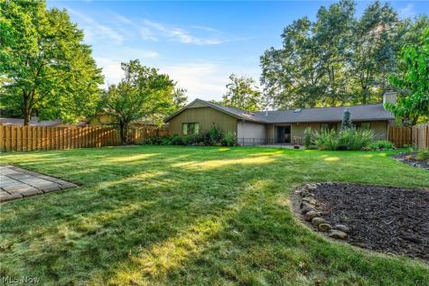 9249 Barton Drive Strongsville OH 44149
