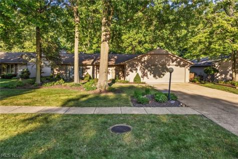 9249 Barton Drive Strongsville OH 44149