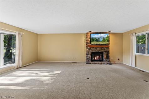 9249 Barton Drive Strongsville OH 44149