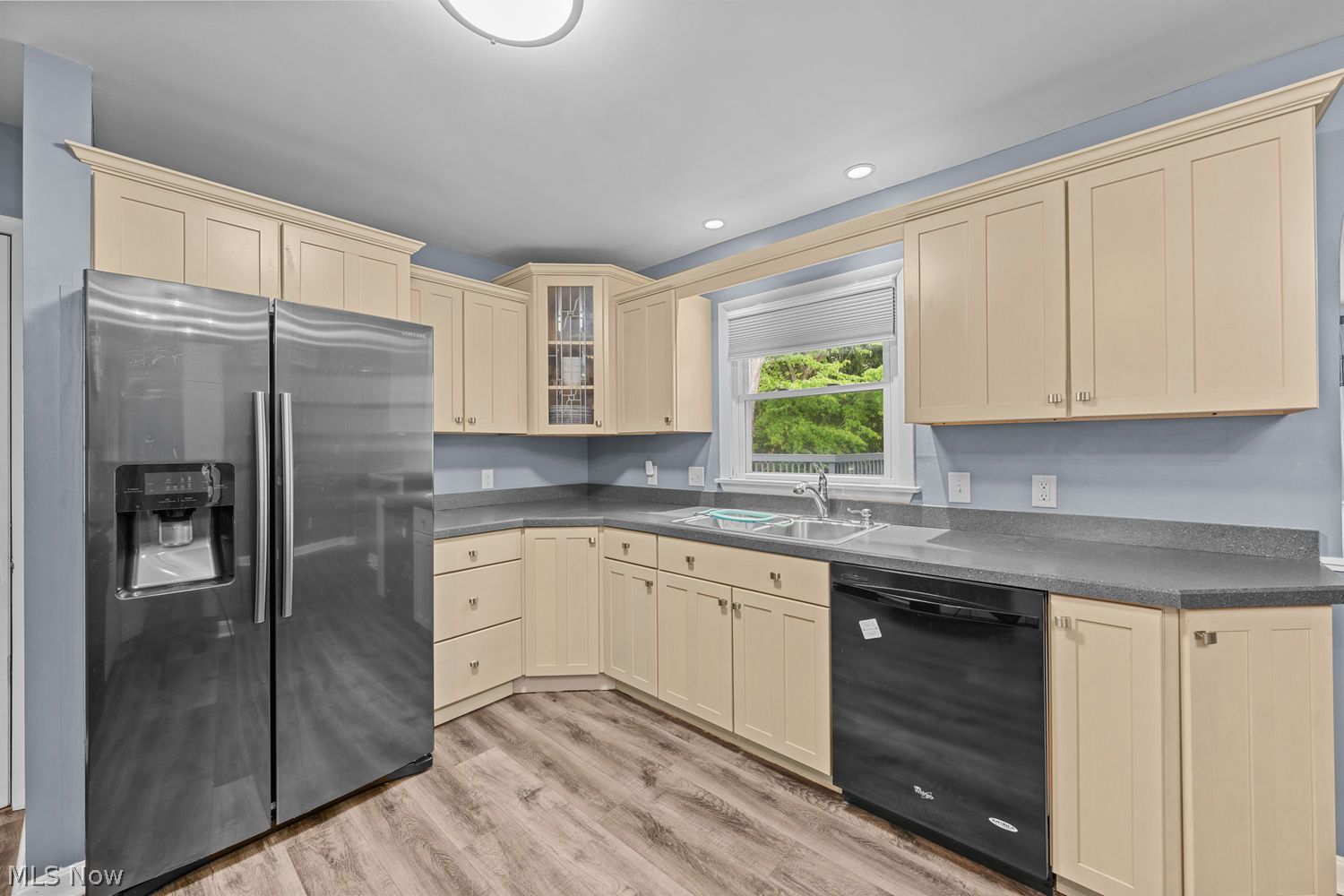 391 Park Avenue Chardon OH 44024
