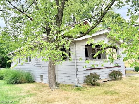 4405 Elmwood Road South Euclid OH 44121