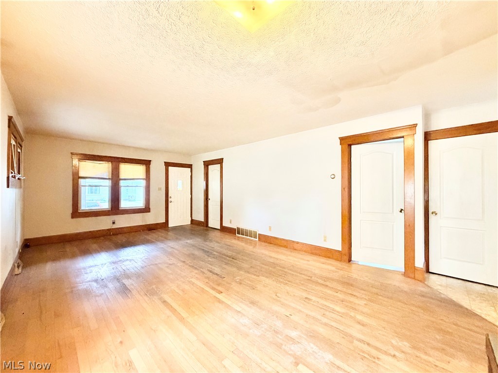 4405 Elmwood Road South Euclid OH 44121