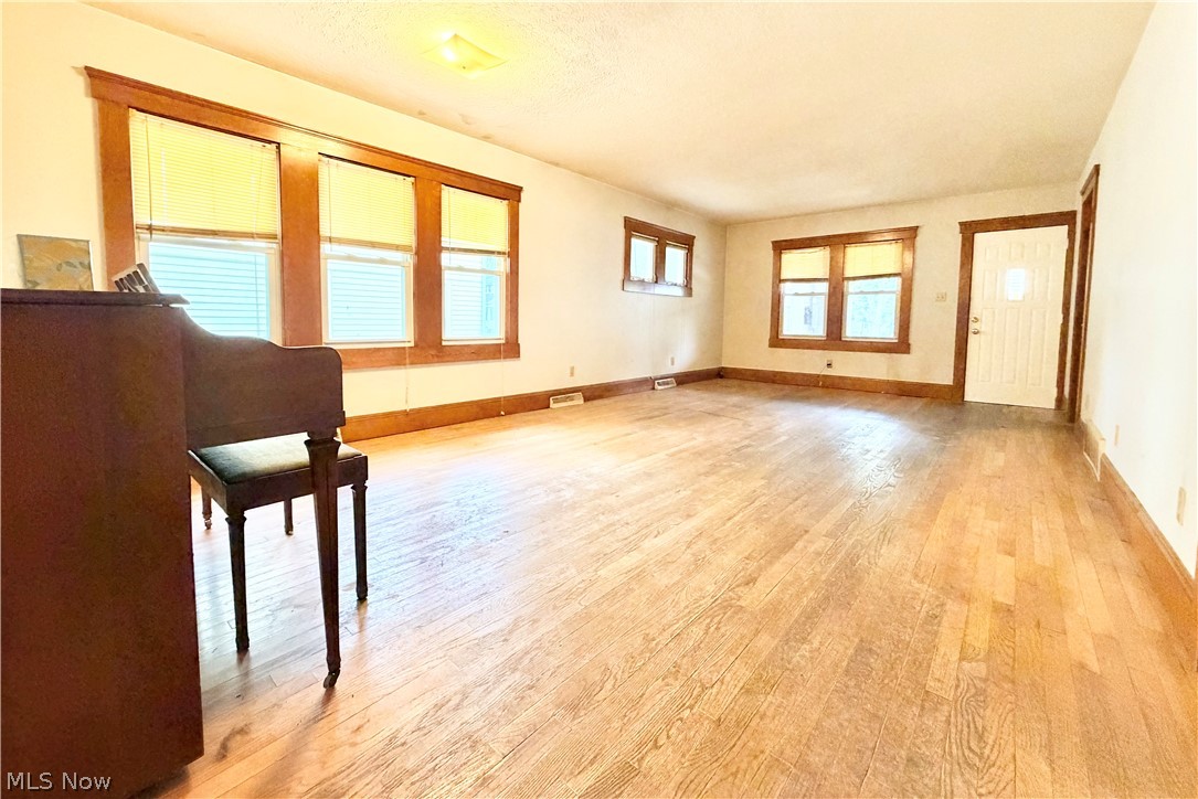 4405 Elmwood Road South Euclid OH 44121