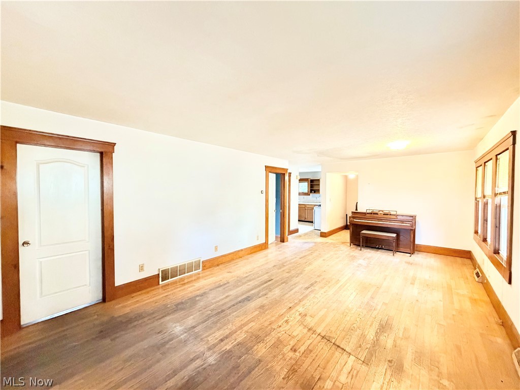 4405 Elmwood Road South Euclid OH 44121