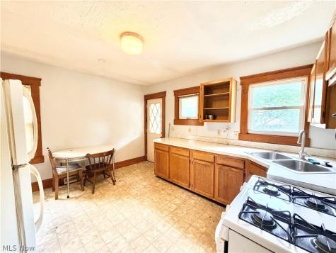 4405 Elmwood Road South Euclid OH 44121