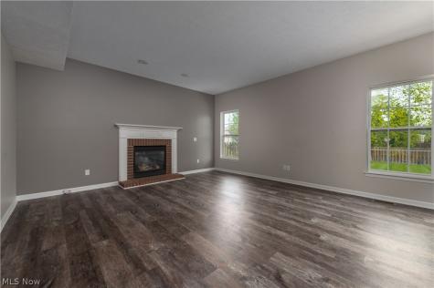 157 Stone Ridge Way Berea OH 44017