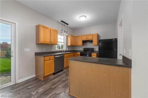 157 Stone Ridge Way Berea OH 44017