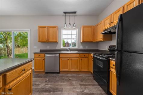 157 Stone Ridge Way Berea OH 44017