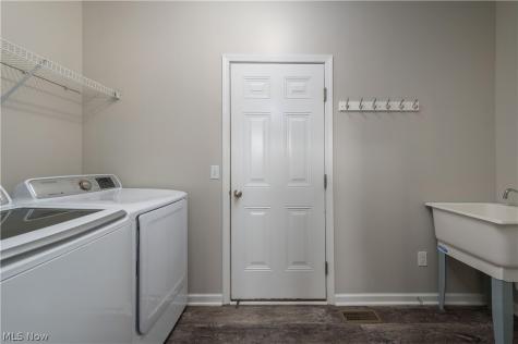 157 Stone Ridge Way Berea OH 44017