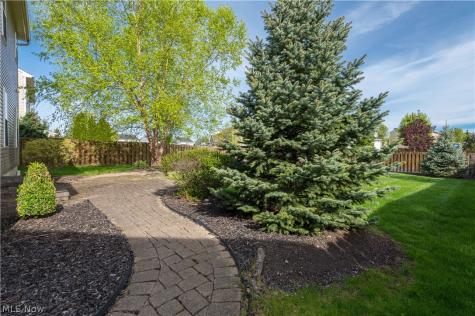 157 Stone Ridge Way Berea OH 44017