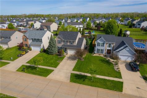 157 Stone Ridge Way Berea OH 44017