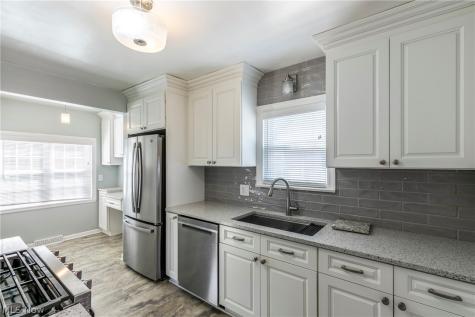 29 Davenport Avenue Akron OH 44312