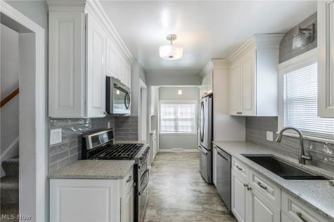 29 Davenport Avenue Akron OH 44312