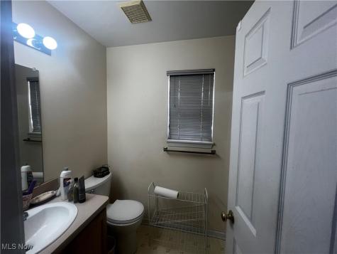 2230 E 97th Street Cleveland OH 44106