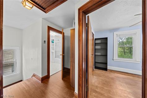 819 Keeney Street Akron OH 44310