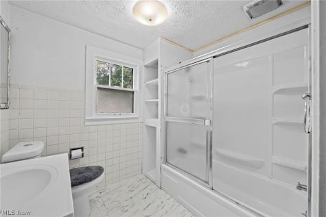 819 Keeney Street Akron OH 44310