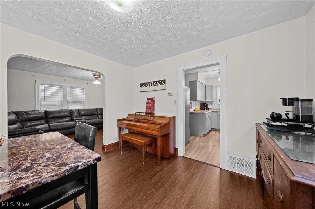 819 Keeney Street Akron OH 44310