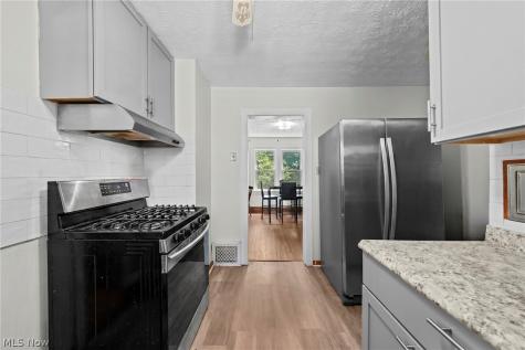 819 Keeney Street Akron OH 44310