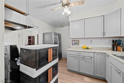 819 Keeney Street Akron OH 44310