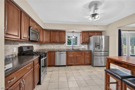 25077 Deerfield Drive North Olmsted OH 44070