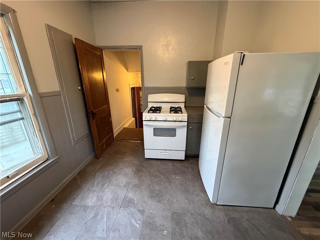 2048 Grafton Road Elyria OH 44035