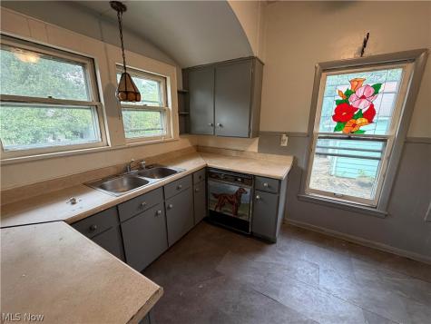 2048 Grafton Road Elyria OH 44035