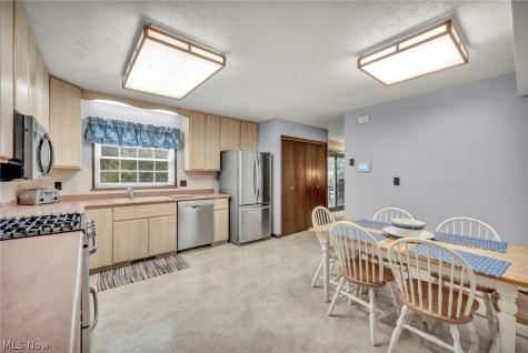 5931 Linder Circle NE Canton OH 44721