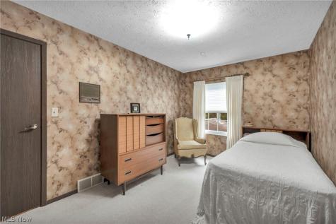 5931 Linder Circle NE Canton OH 44721