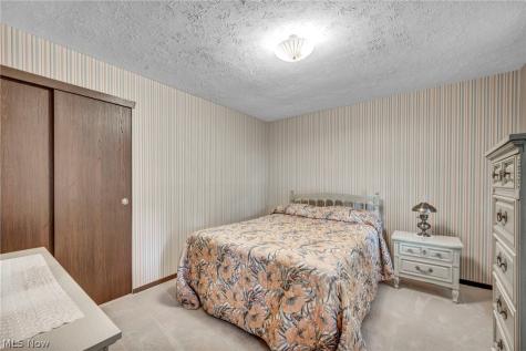 5931 Linder Circle NE Canton OH 44721