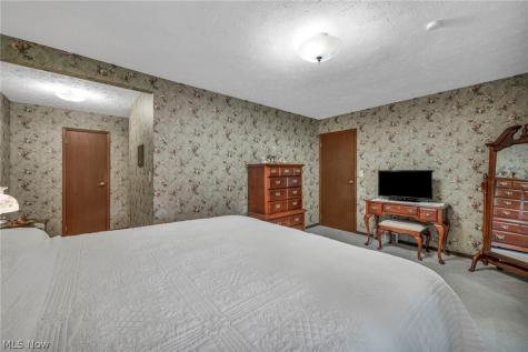 5931 Linder Circle NE Canton OH 44721