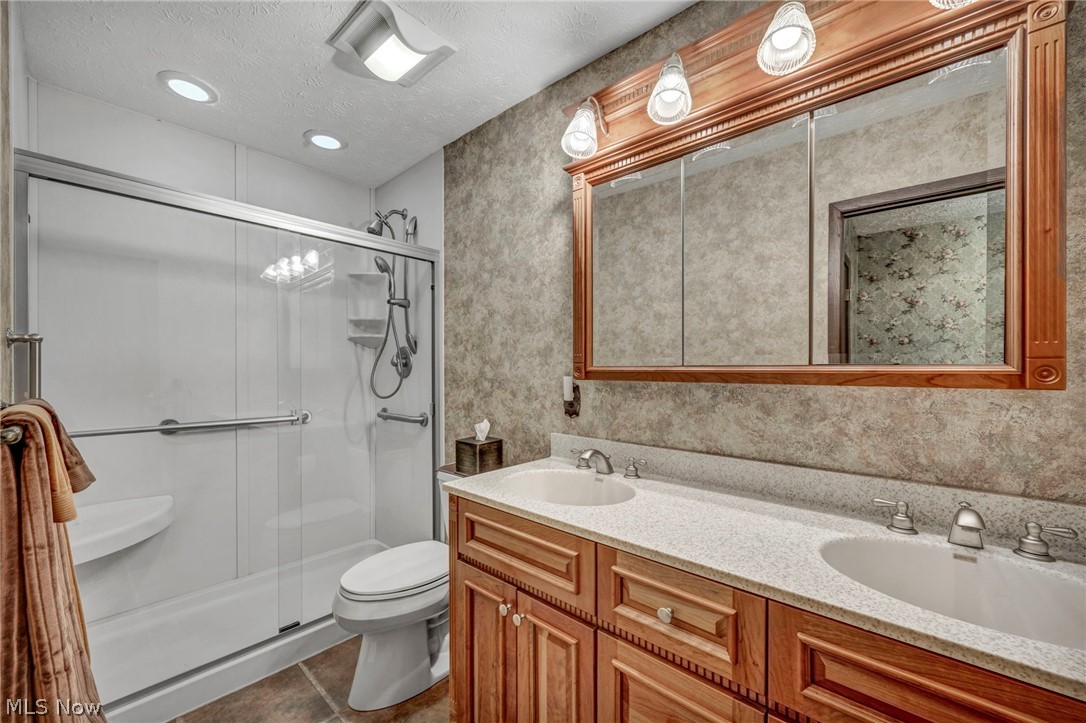 5931 Linder Circle NE Canton OH 44721