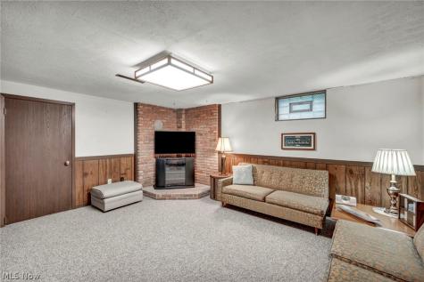 5931 Linder Circle NE Canton OH 44721