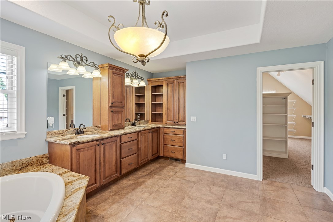 8021 Grayson Drive Canfield OH 44406