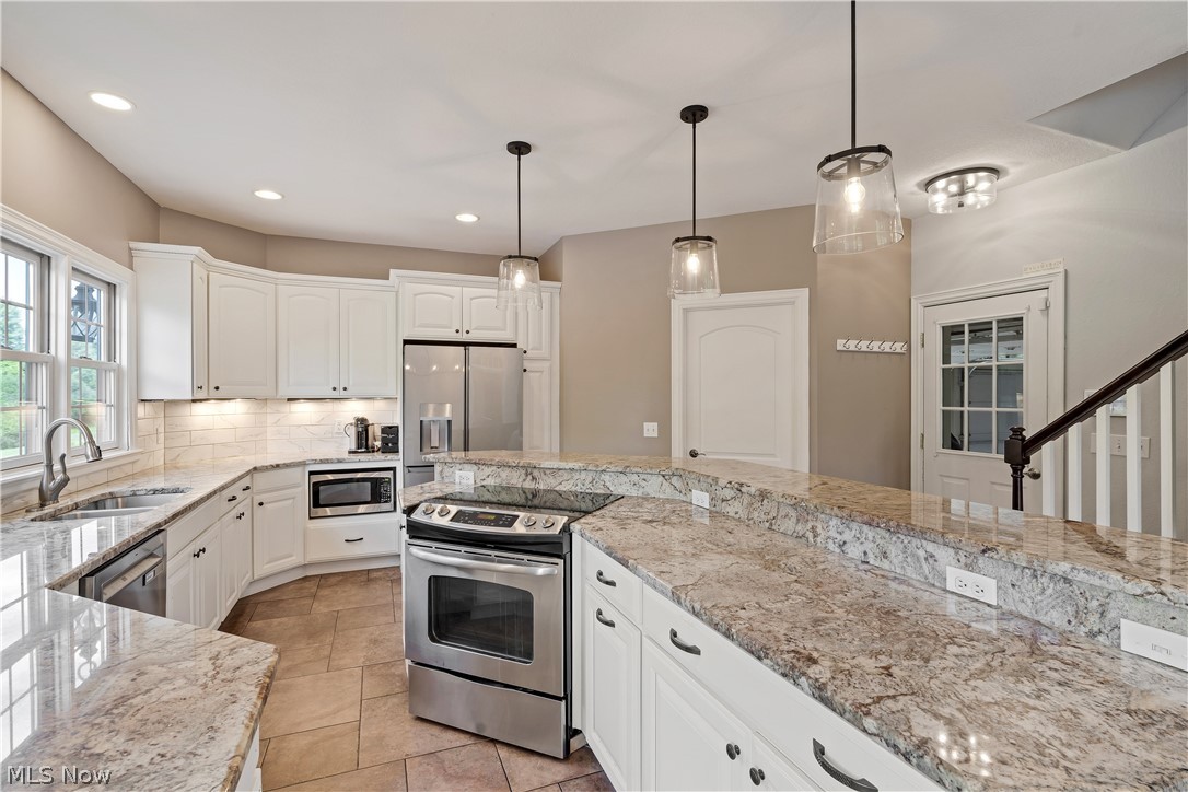 8021 Grayson Drive Canfield OH 44406